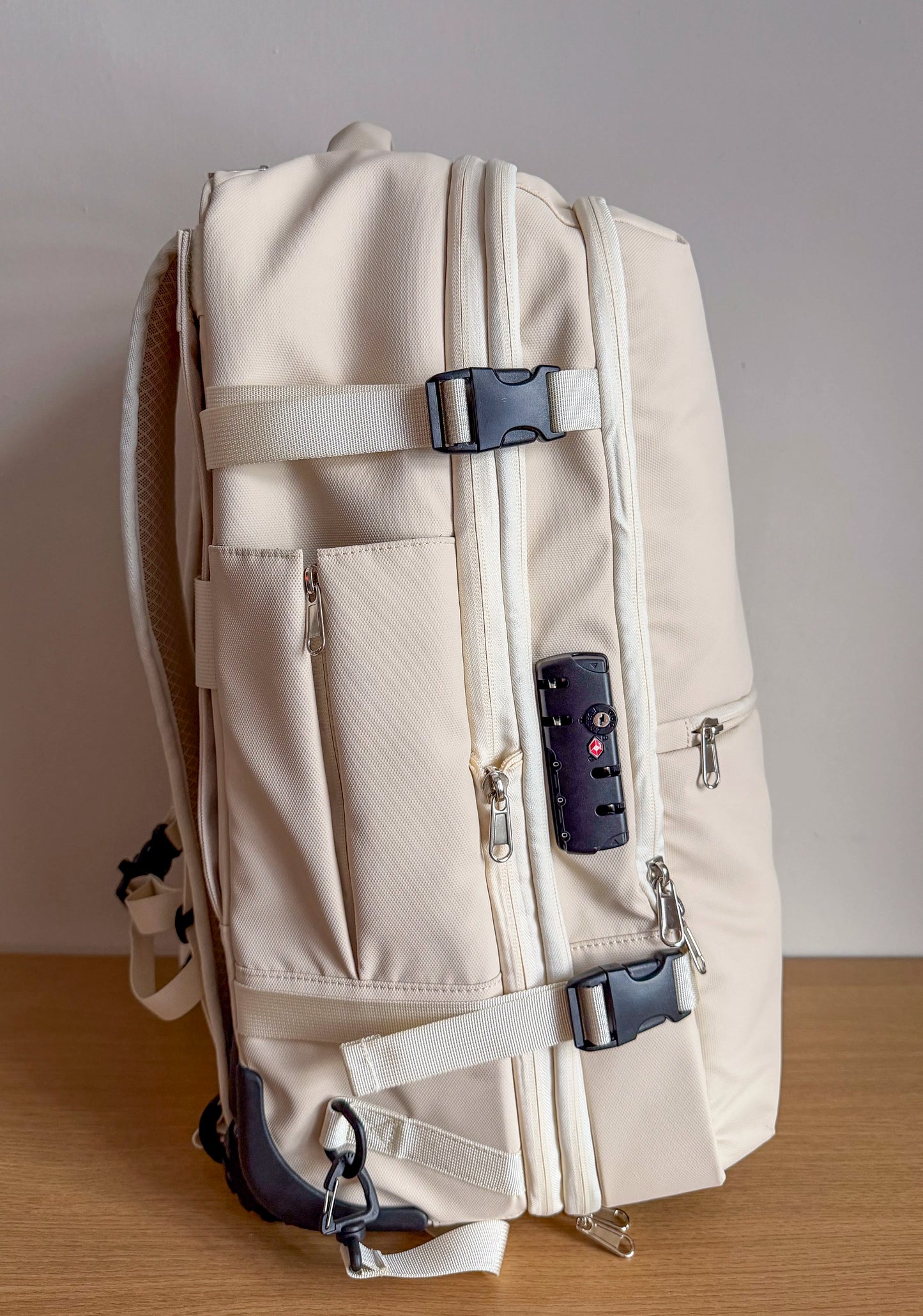 Travel Mate max