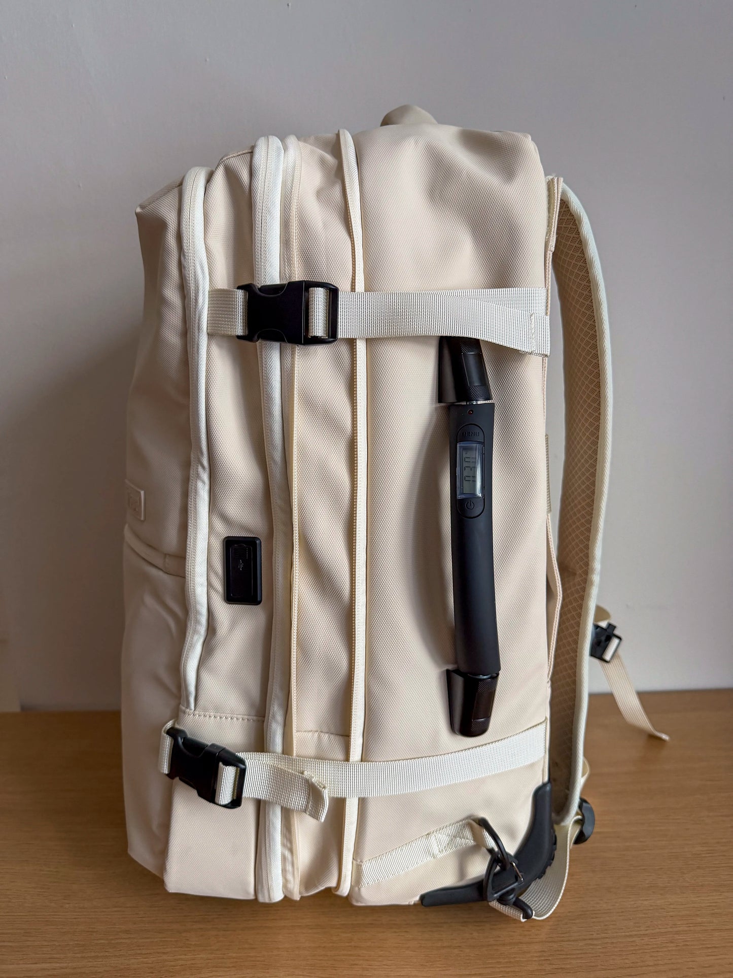 Travel Mate max